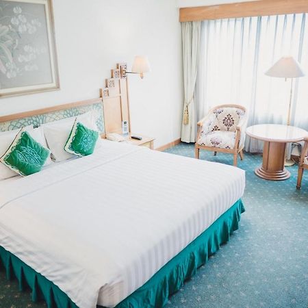 Hotel Sahid Jaya Lippo Cikarang Zewnętrze zdjęcie